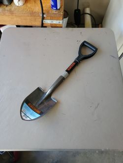 BLACK+DECKER Mini Garden Shovel / D-Handle Spade
