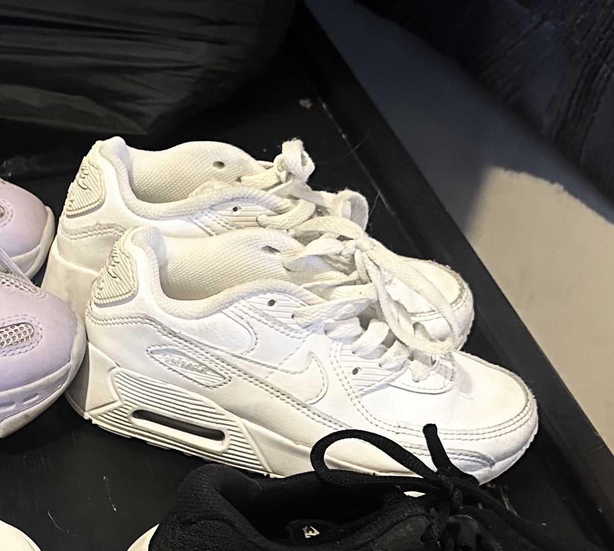 White Nike Air Max β Little Kids Size 12