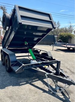 DUMP TRAILER