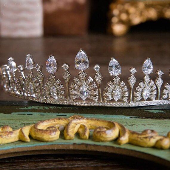 The Magnificence Vintage Tiara 