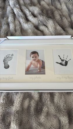 Tiny Ideas Baby Handprint & Footprint Frame – White – 4x6 Photo