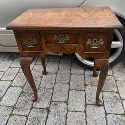 Mid 20th Century Vintage Queen Anne Style Burl Walnut Lowboy