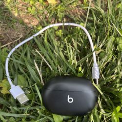 Beats Studio Pro Black, Noise Cancelling, Wireless Earbuds With A Cord