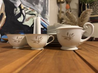 Vintage, Regina China dish set