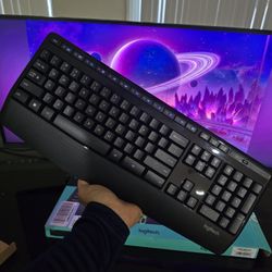 Logitech K345 Wireless Keyboard - Open Box / Like New!