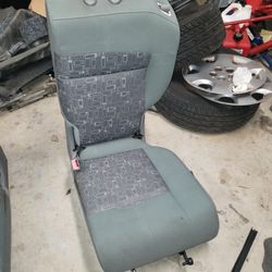 PT CRUISER Rear Seats 2006
