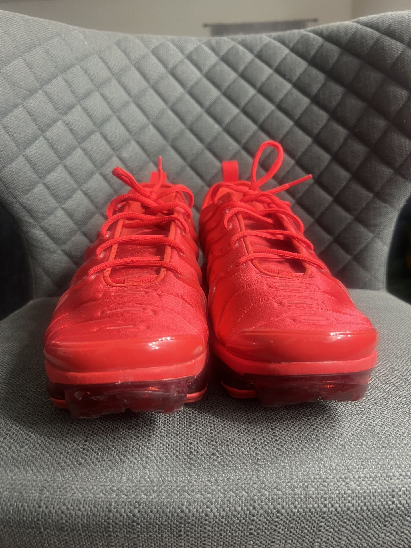 Red Nike Vapor Max’s