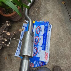 Honda Cicic.  Mufler