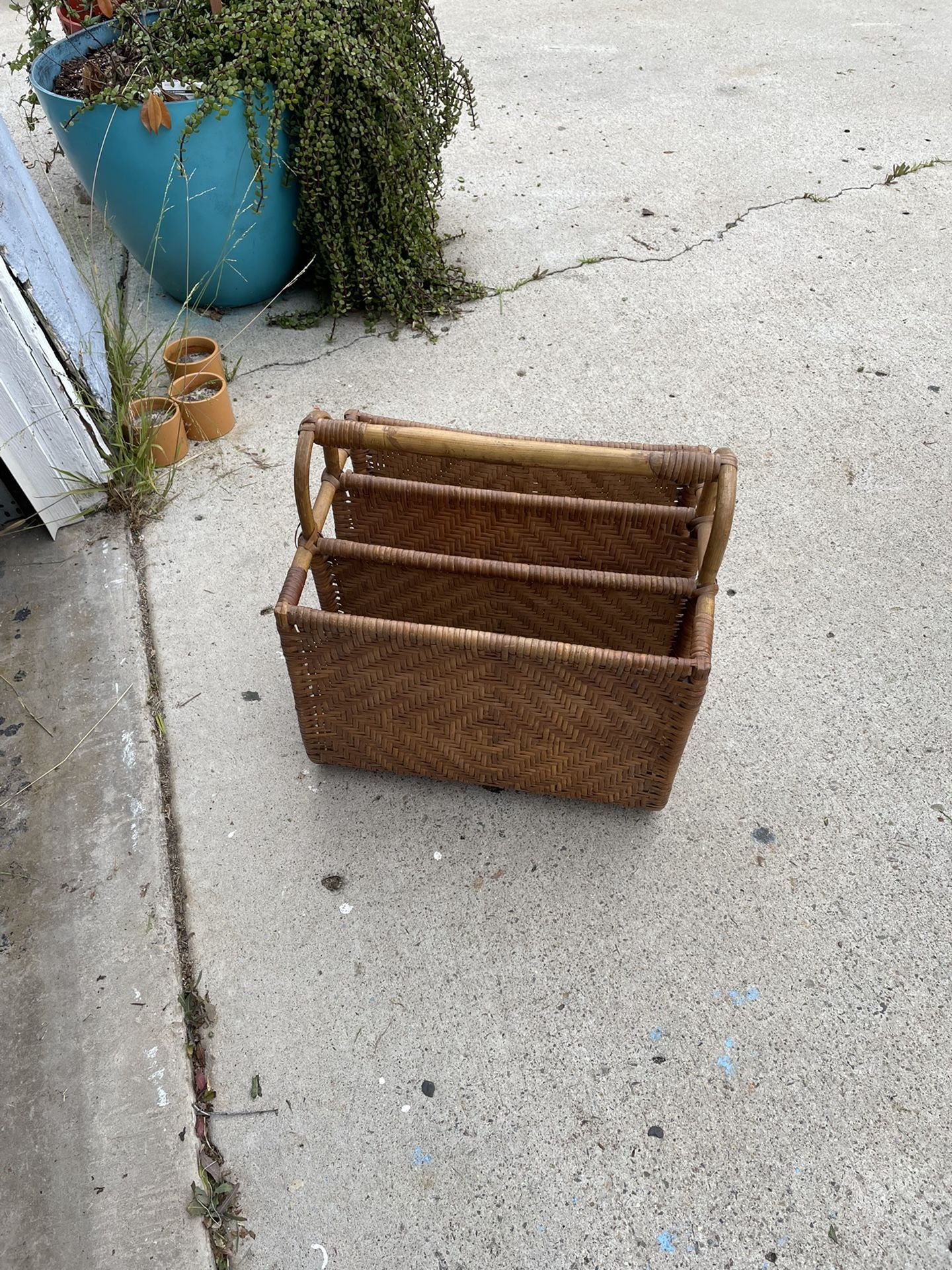 Wicker Magazine Rack 