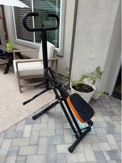 Squat machine