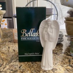 Belleek 1987 handcrafted tree topper like new