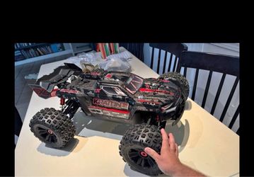 Arrma Kraton 8s