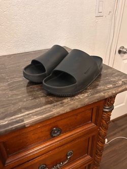 Nike calm slides