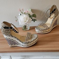 Women's Christian Louboutin Spike-Studded Metallic Gold Wedges Block Heels Size 5 US (fits 5.5 Also)