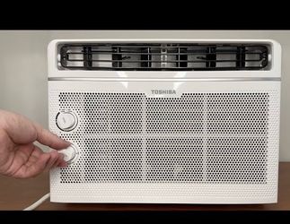 Window A/C unit Toshiba 115v