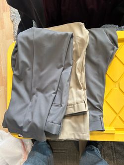 Mens dress pants. 40x29 40x28 & 42x29