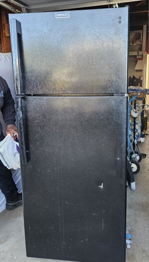 Crosley/GE Refrigerator 