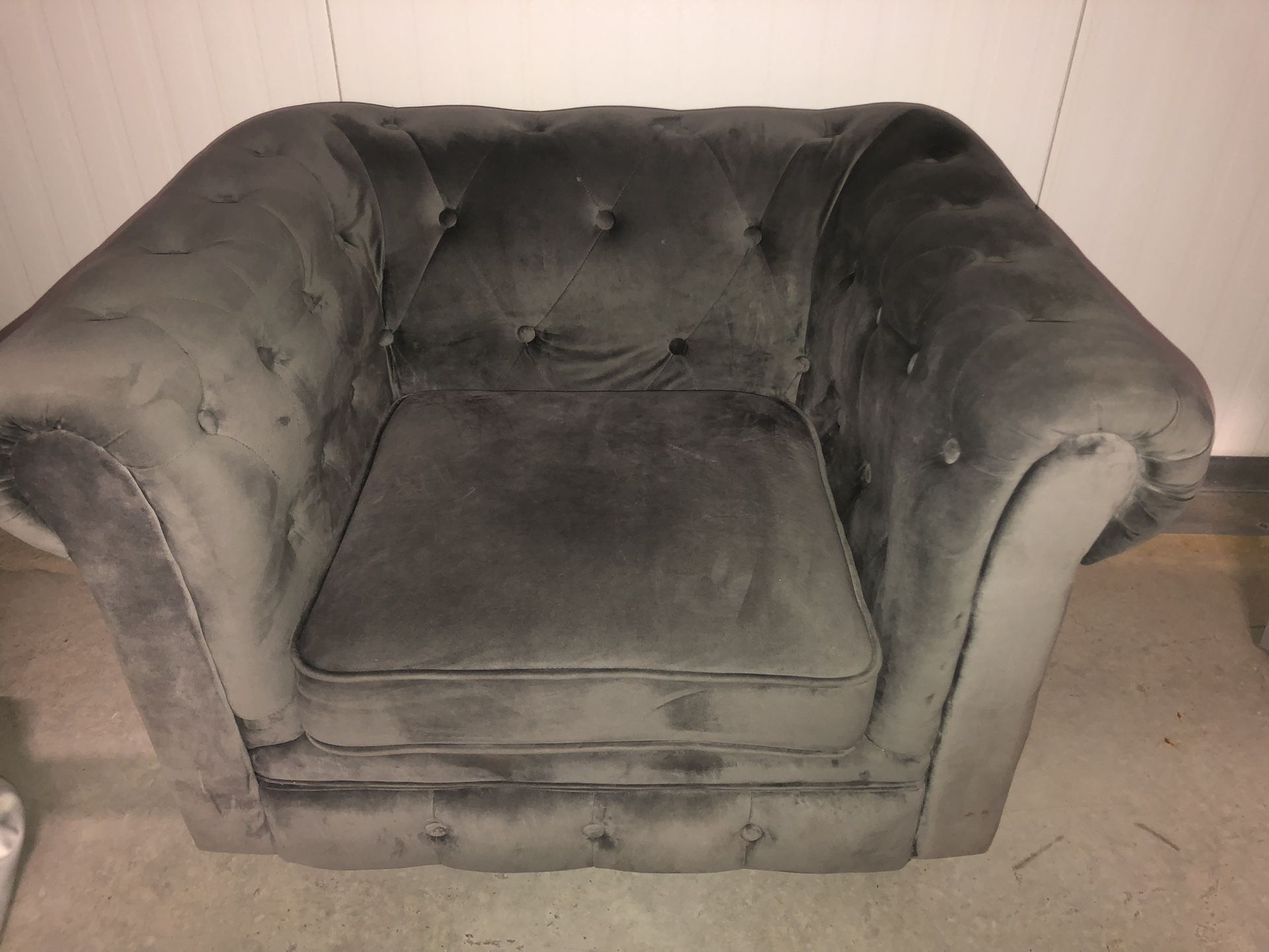 Grey Single Tufted Couch