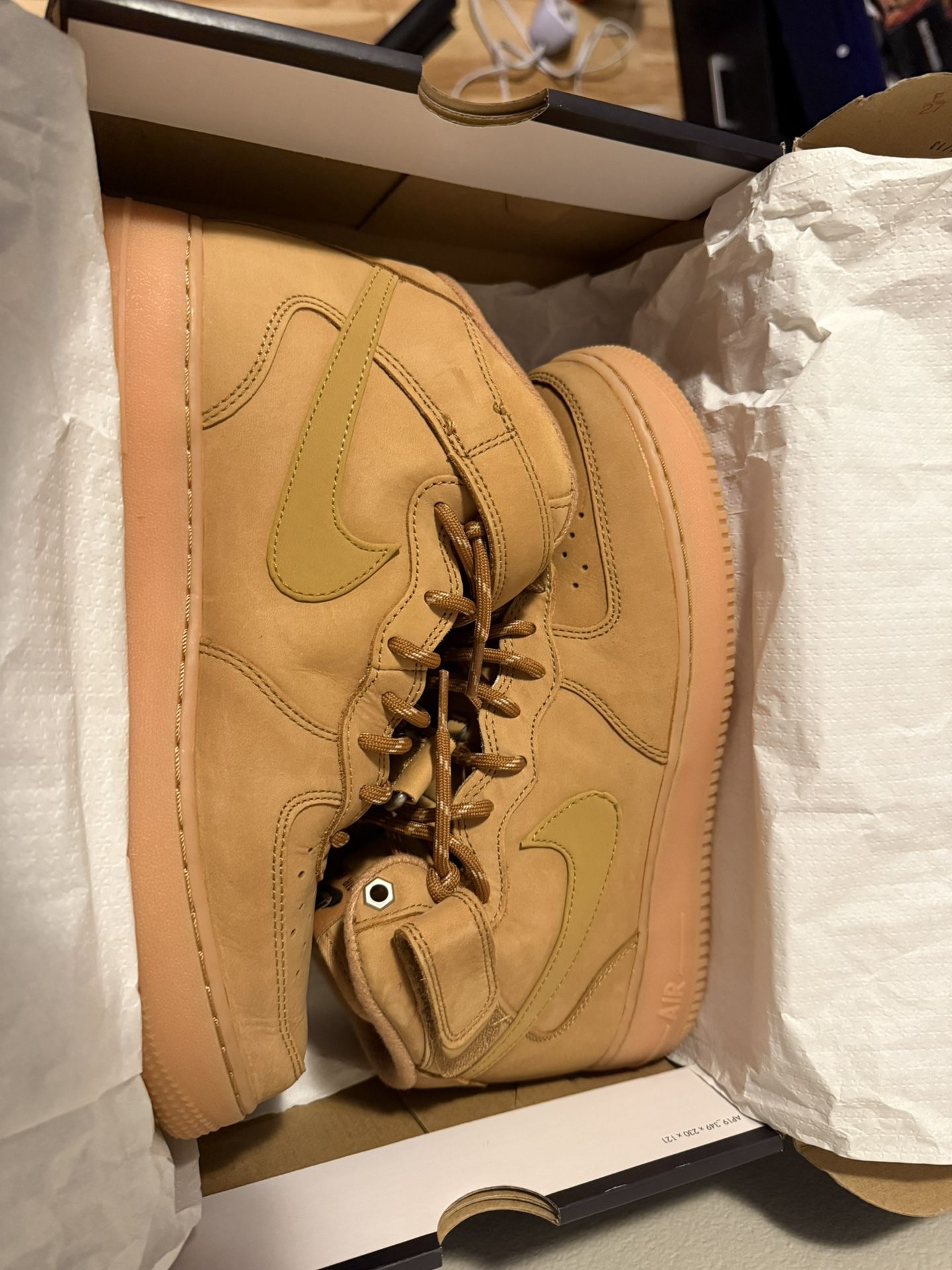 Nike Air Force One (1) Mid Wheat