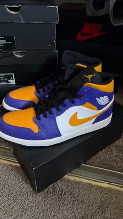 Jordans mid one