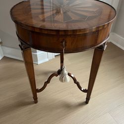 Round Side Table with Inlay Top and One Drawer 28.5 x 29.5h Smoke free household