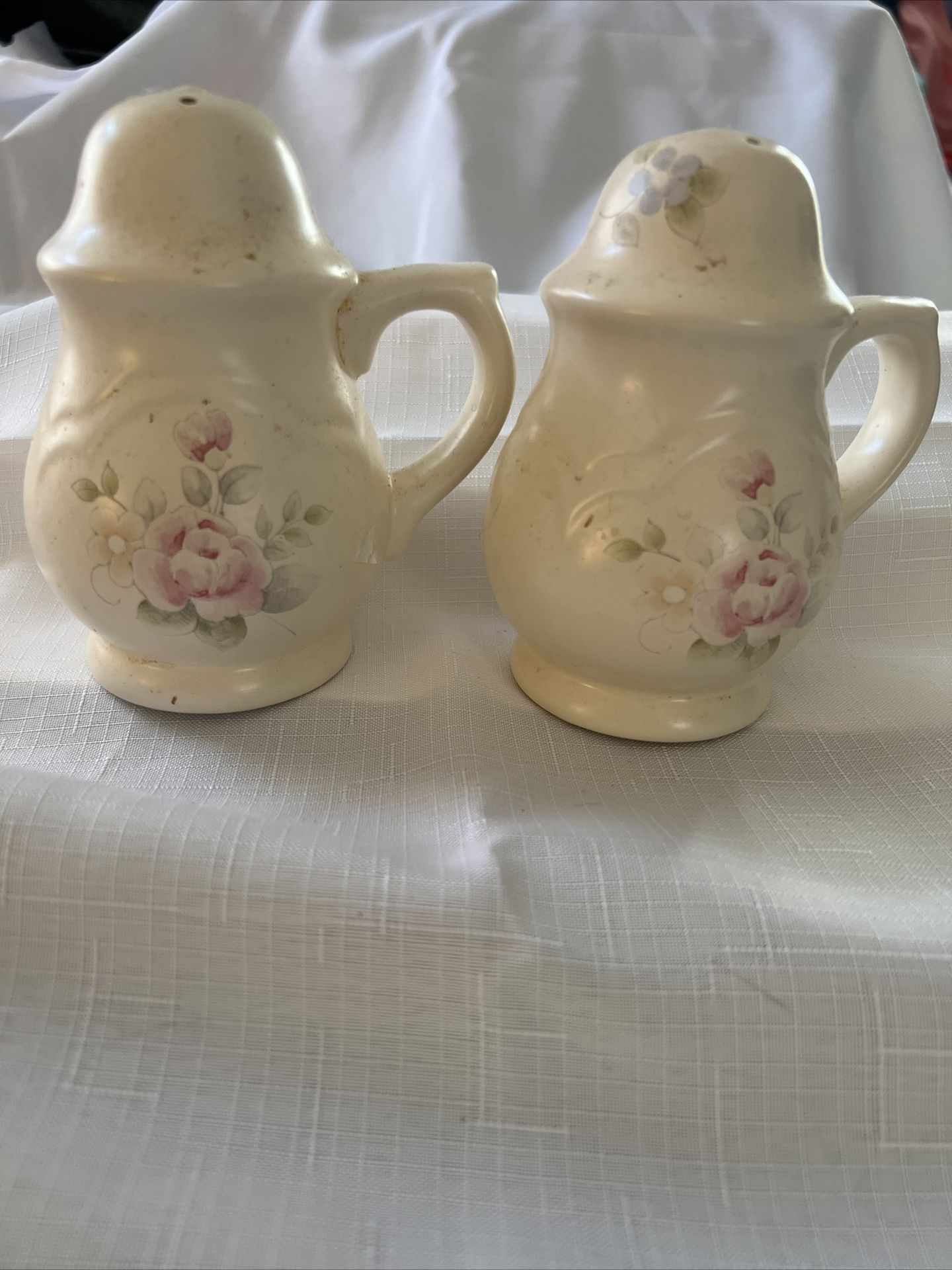 Vintage Salt And Pepper Shakers Pfaltzgraff
