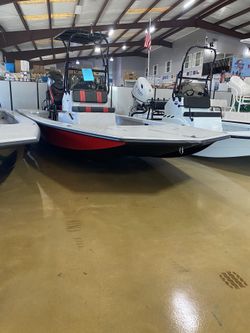 2024 Majek M2 Illusion