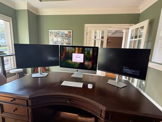 iMac 27” and 2 Dell monitors