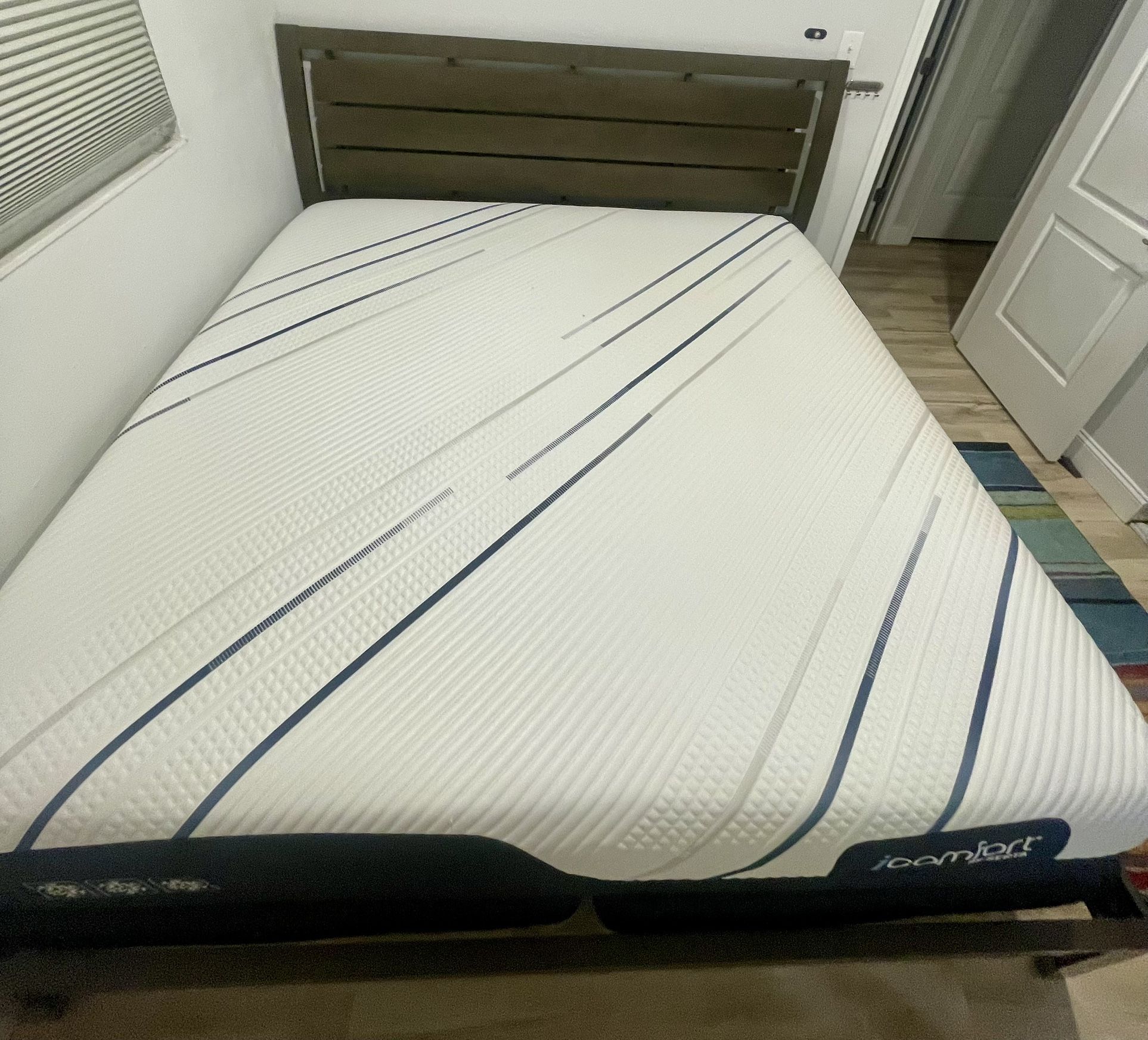 King Size Mattress, Bed frame & Box Spring