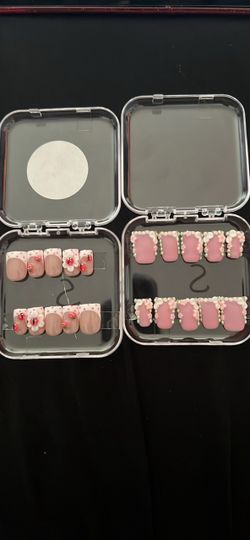 Press on nails