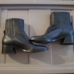 Dolce Vita Layton Leather Onyx Booties-8.5