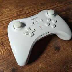 Nintendo Wii U Pro Controller