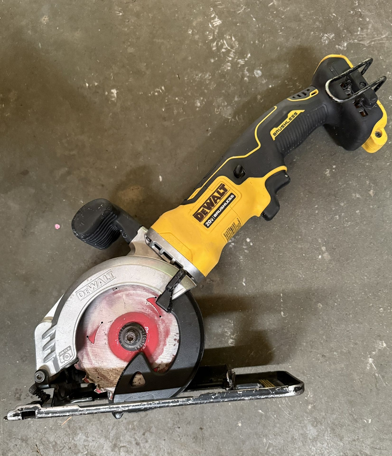 Dewalt 20v Compact Circular Saw 4 1/2 In.