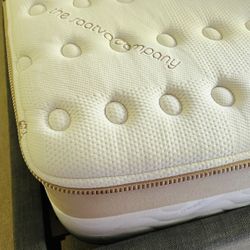 Saatva loom and Leaf Mattress - Firm
