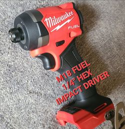 Milwaukee M18 FUEL 18V Brushless Cordless 1/4 in. Hex Impact Driver (NEW)