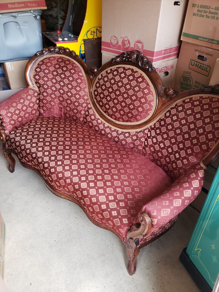 Antique Rose Cut Sofa