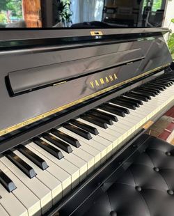 Yamaha U1 upright piano (1971)