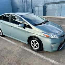 2012 Toyota Prius 3