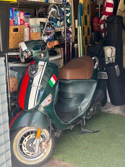 Genuine Buddy 170i Scooter