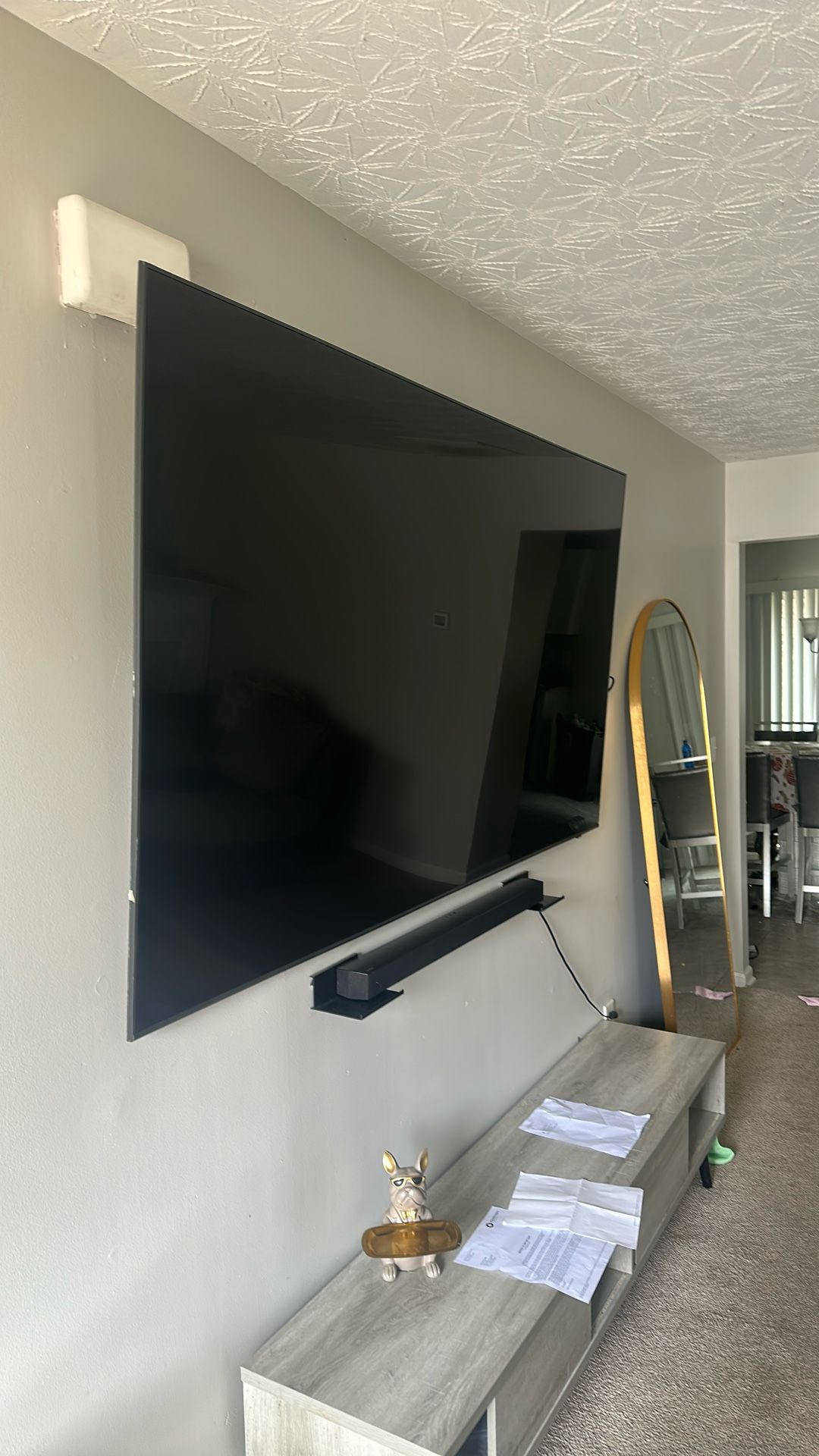 86in Samsung Flat Screen 