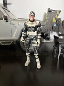 Toybiz Marvel Legends Bullseye