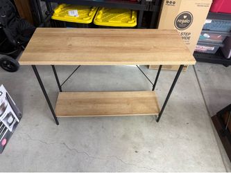 Entry way table