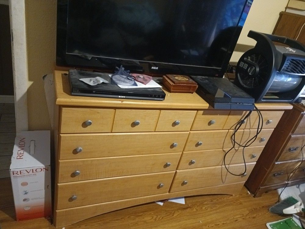 Dressers And Storage