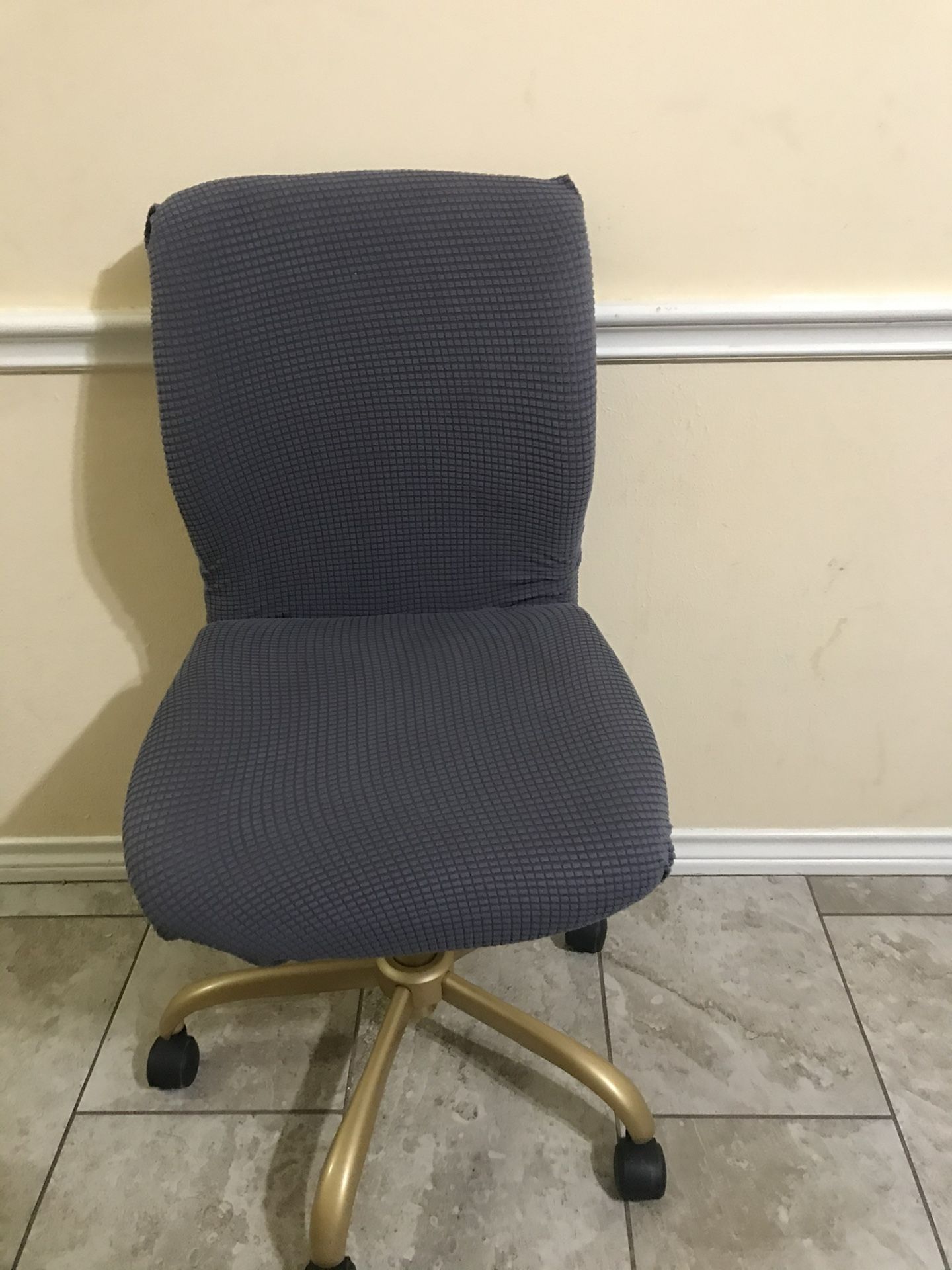 Office Chair Very Nice With Free Chair Cover