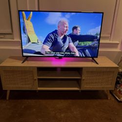 TV Stand up to 65”