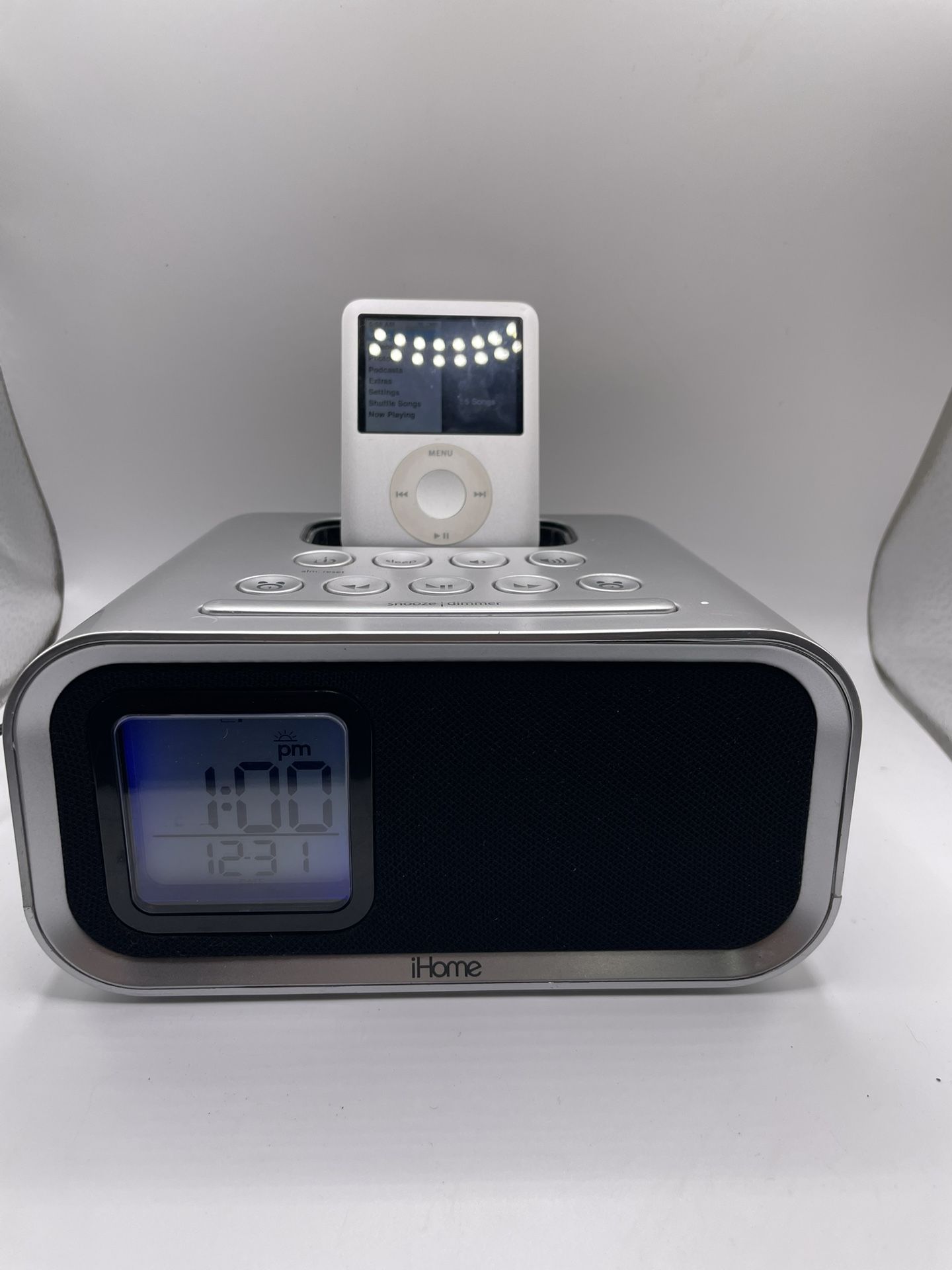 iHome iH22 Alarm Clock Speaker System for iPod/iPhone TESTED (iPod Not Included)