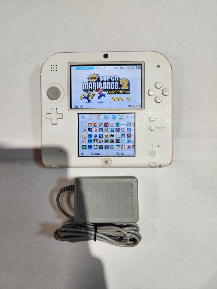 Nintendo 2DS w/ Stylus, Charger, & 128GB SD Card [650 Games Included] 