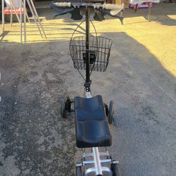 NOVA KNEE WALKER