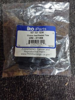 Mercedes Benz Window Seal (Right)