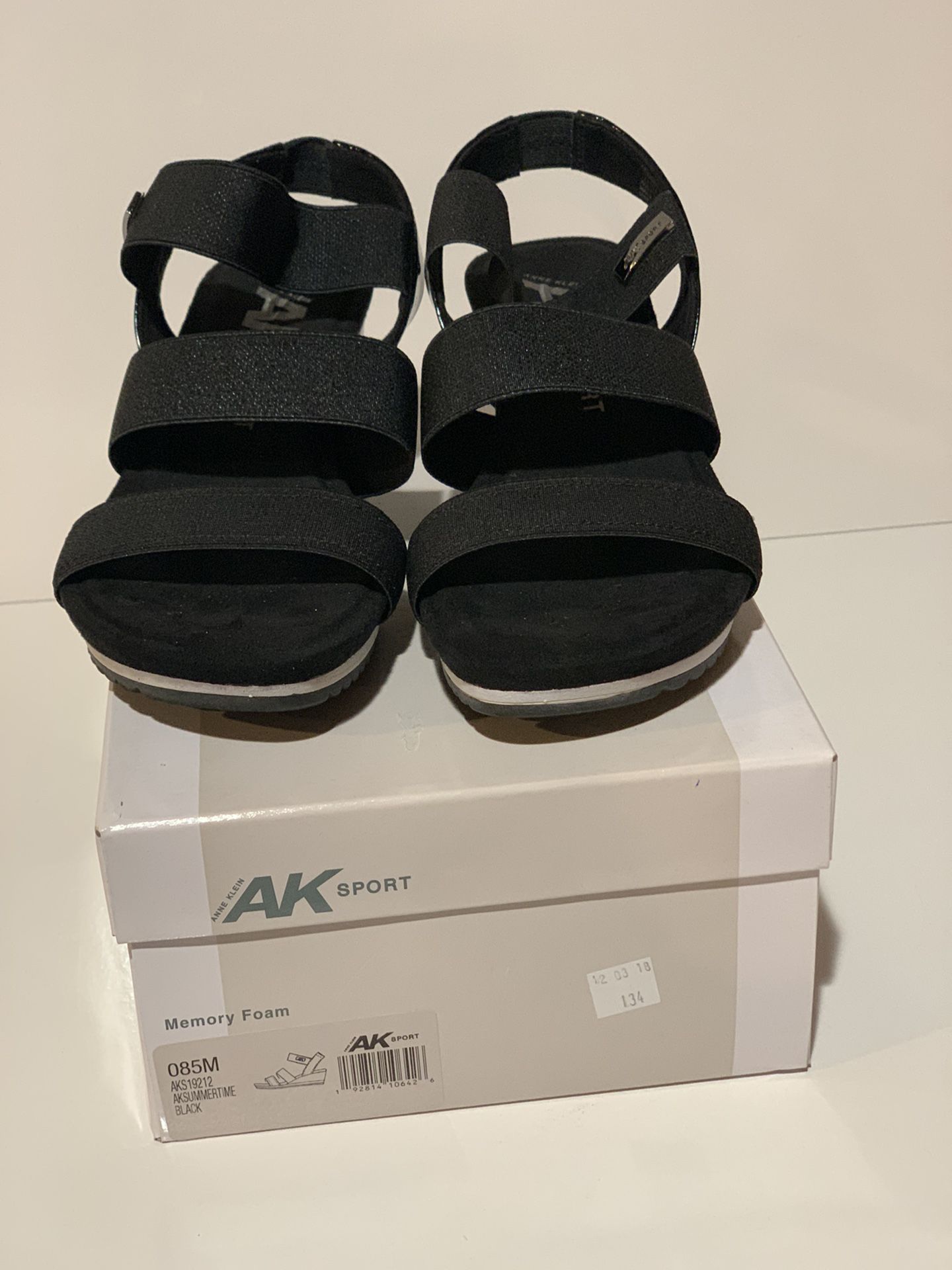 Anne Klein Women Sandals Size 8.5